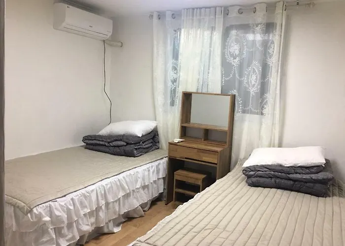 Nana House